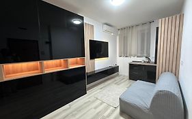 Luxury 1 Bedroom Apartment